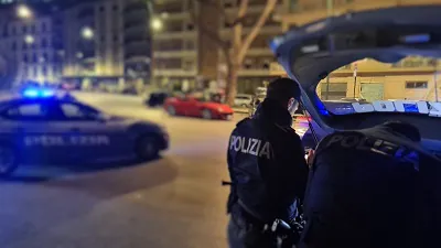 Blitz della polizia nella sala scommesse, scattano sanzioni