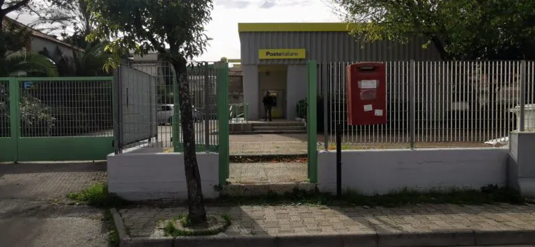 Le Poste riaperte dopo maxi chiusura specchio del tracollo della città