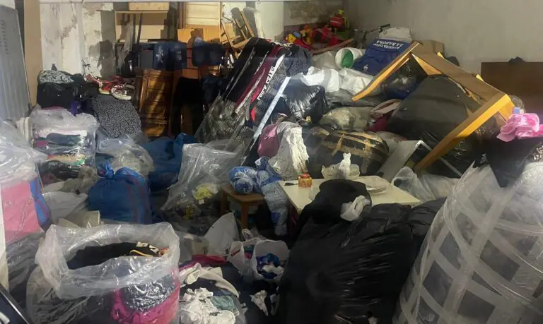Sequestrata fabbrica tessile abusiva in un garage