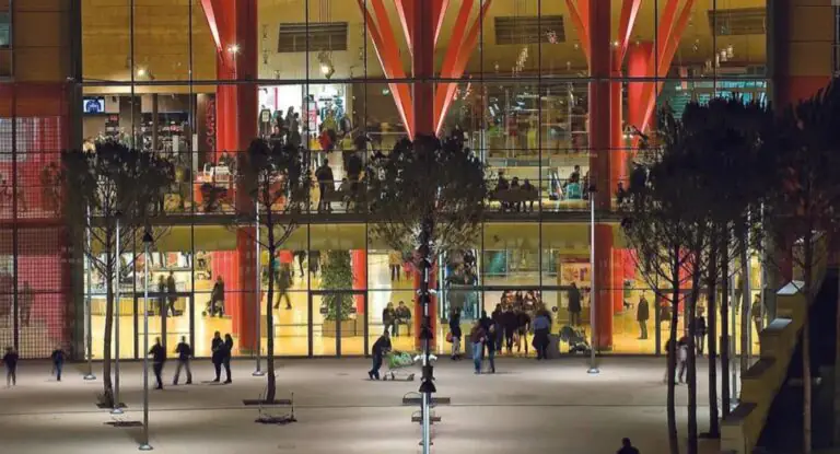 Cade durante i lavori al centro commerciale: muore dopo 7 giorni di lotta
