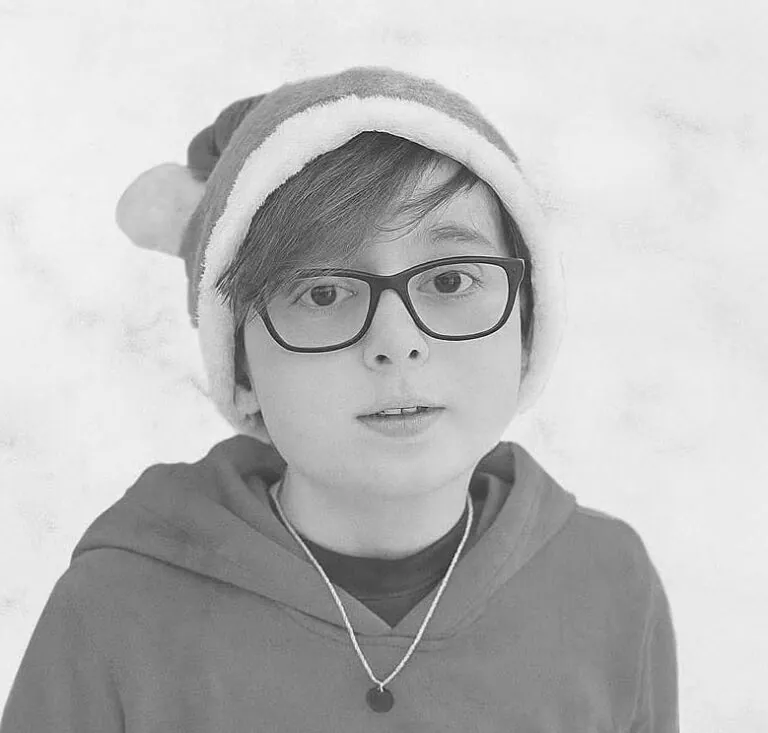 Addio piccolo angelo: città sotto choc per Davide. Aveva 14 anni