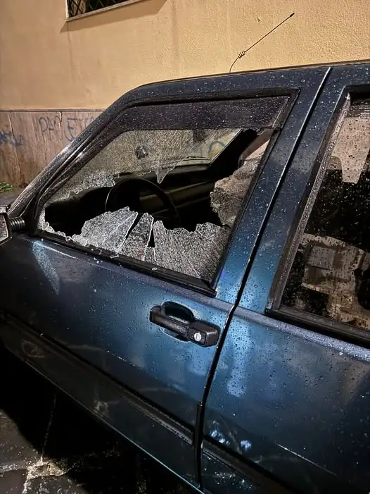 Ladri scatenati: 2 auto assaltate nel giro di poco