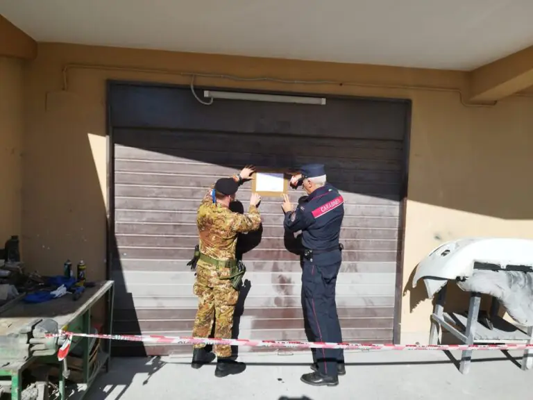 Blitz dei militari, stop a carrozziere