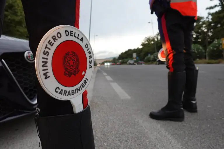 Inseguimento in strada, 4 giovanissimi fermati