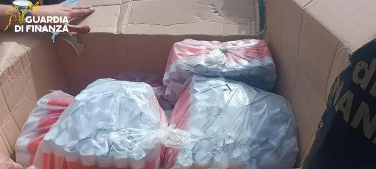 Scoperta fabbrica di botti illegali: sequestrati oltre 10mila fuochi