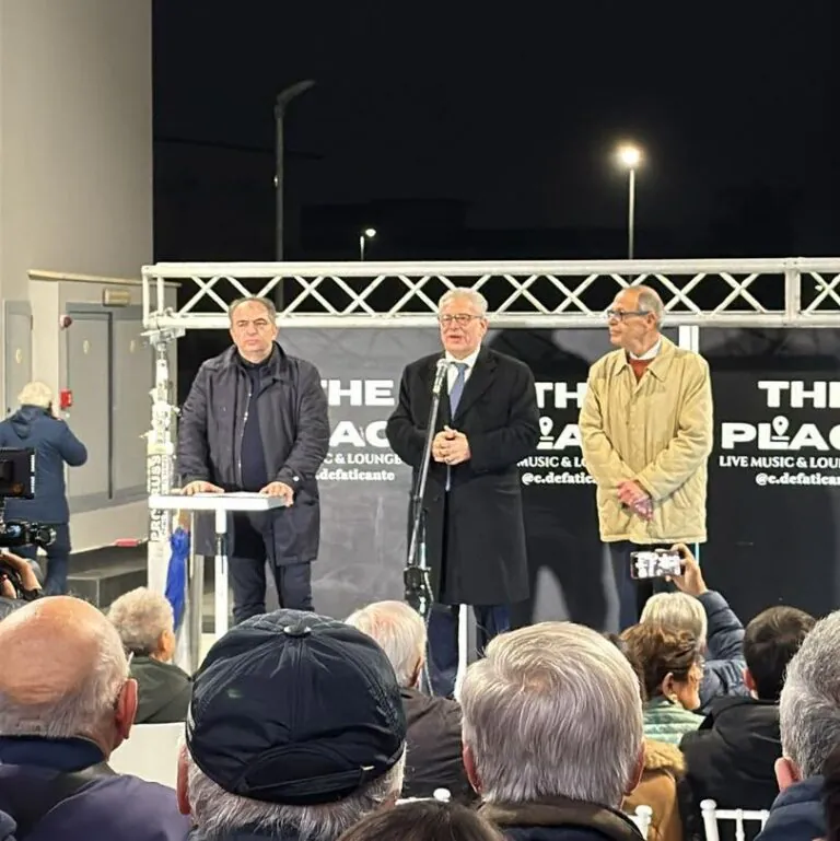 Maxi festa per il neo meloniano Santangelo: Maddaloni lo ha riportato in Regione