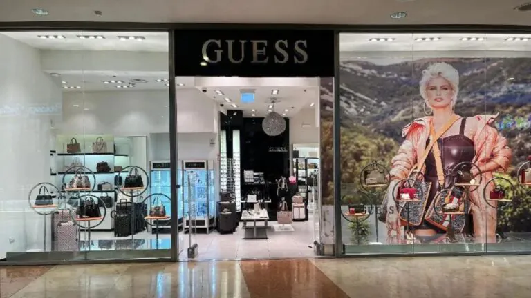 Guess, offerta di lavoro al Campania