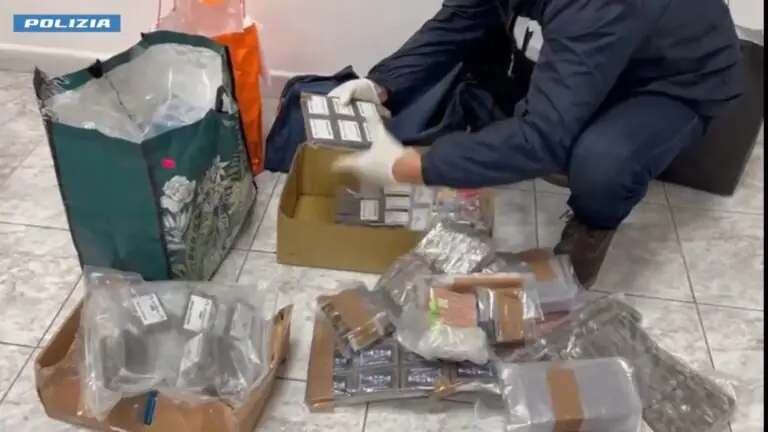 Operazione da record contro i cannabis shop: arresti e sequestri
