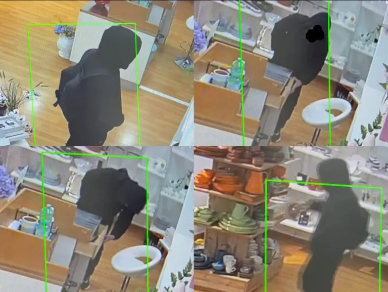 Col volto coperto “perlustra” i negozi e apre i cassetti: “Fate attenzione”