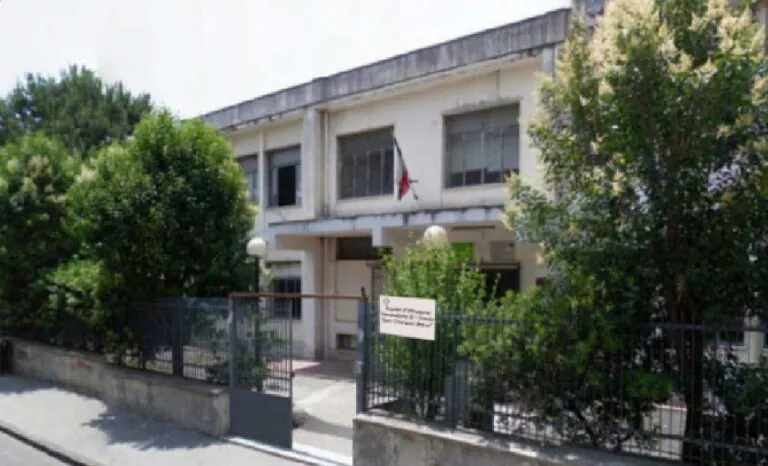 Niente feste e nodo mensa, genitori pronti a cambiare scuola ai figli