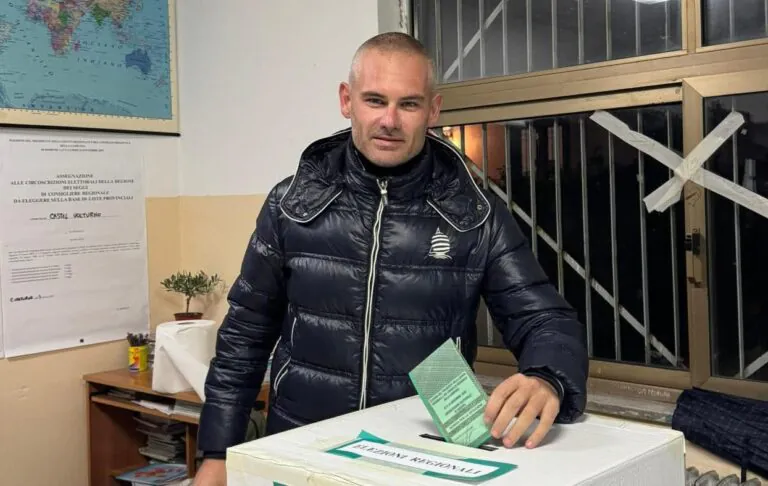 Tangenti e rifiuti, quarta inchiesta sul sindaco: 5 indagati