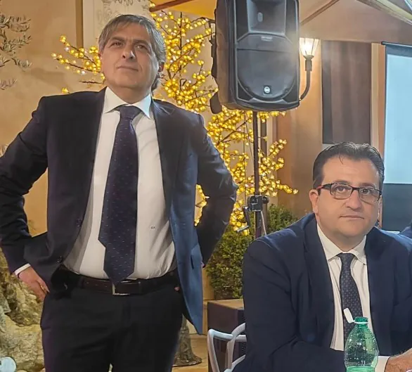 Bagarre in Avanti Campania, Riccio: Golino ha dimenticato che sono stato candidato alle Regionali