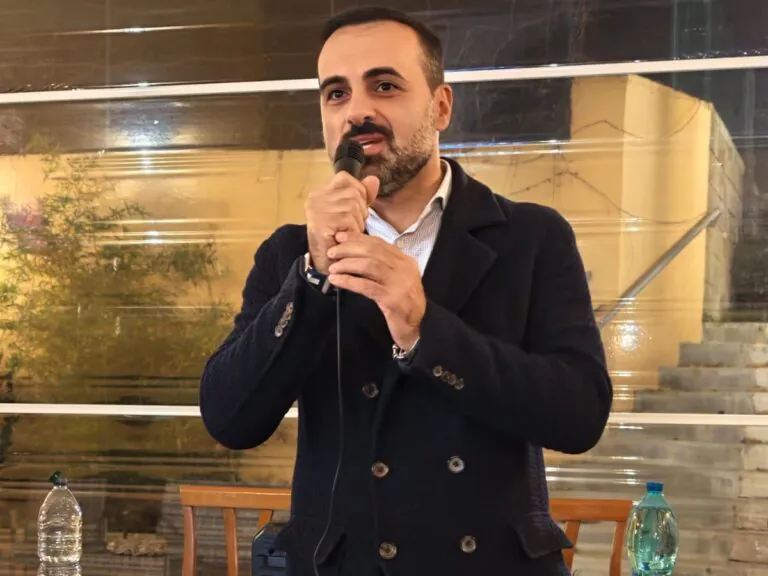Due opzioni per De Matteo: c’è anche la discesa in campo diretta per l’obiettivo massimo