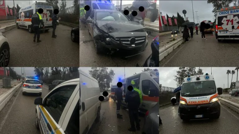 Brutto incidente stradale, ambulanza e Protezione Civile sul posto