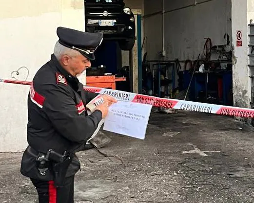 Operazione in 3 città, raffica di sequestri: scatta arresto