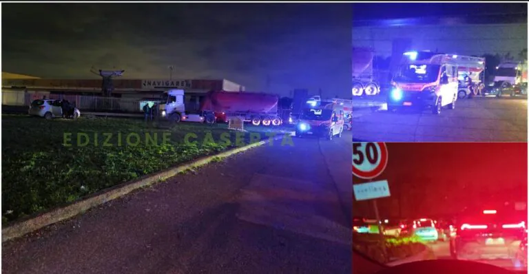 Centrati da tir prima dello svincolo: finiscono fuori strada. Ci sono feriti