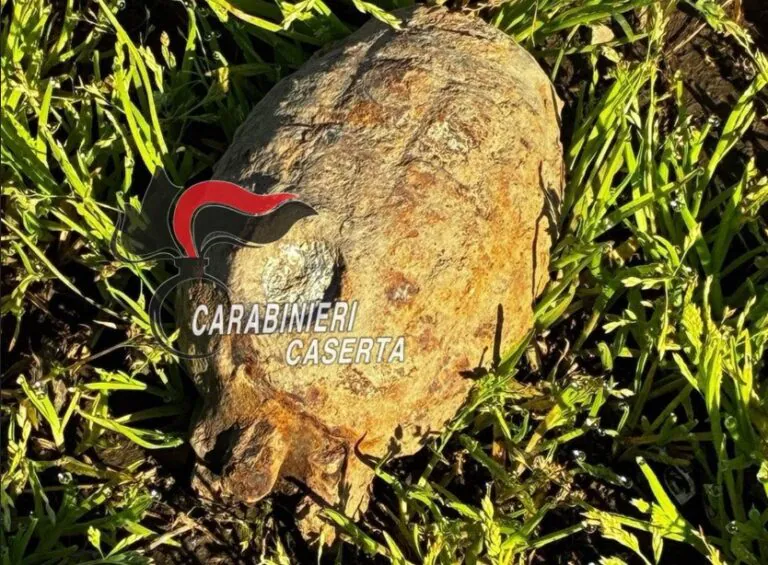Carabinieri trovano bomba in un terreno agricolo
