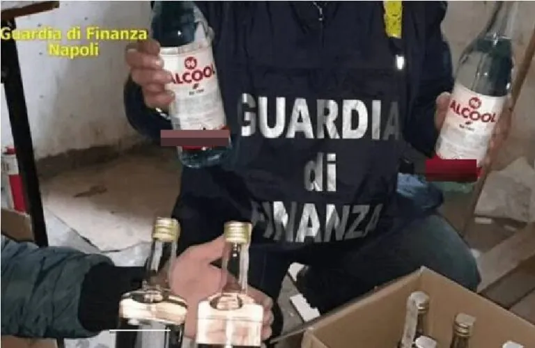 Liquori e distillati, blitz nel Casertano: sequestro da 2 milioni