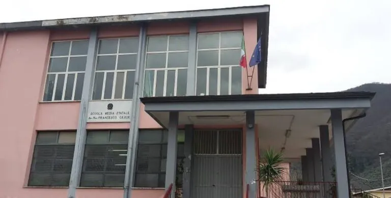 Alunno aggredito notizia veritiera: chiediamo lumi su documento calunnioso diffuso con intestazione scuola