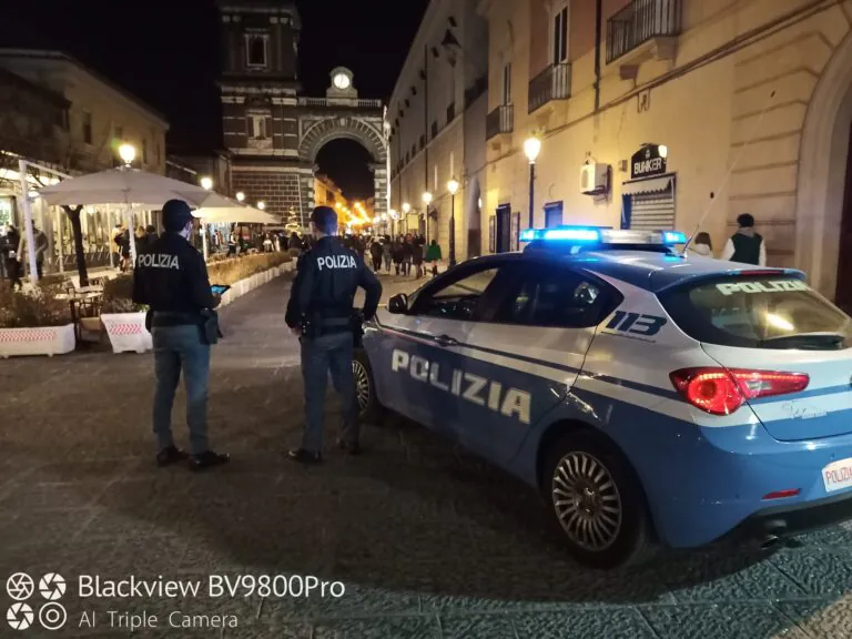 Rissa finisce a bottigliate e feriti, 2 portati in prigione dopo blitz