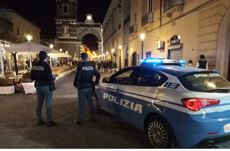 Blitz nei locali della movida, sequestrato carico di cibo
