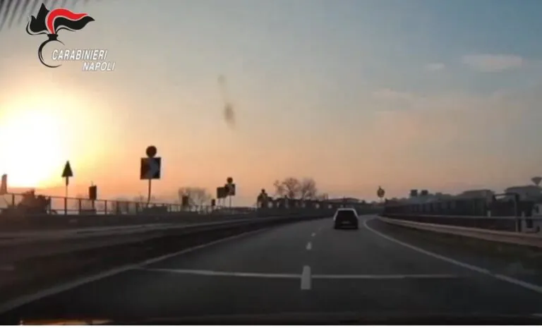 Due giovani arrestati dopo inseguimento da film. Ecco cosa nascondevano