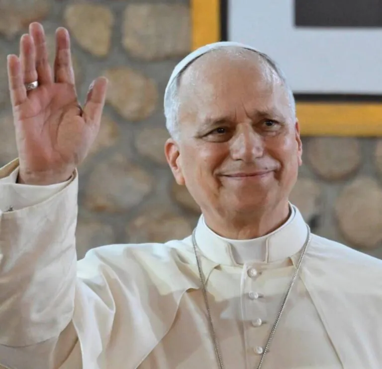 Papa Leone in visita in Campania