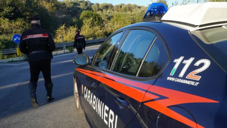 Beve per 3, fermato dopo notte di follie alcoliche