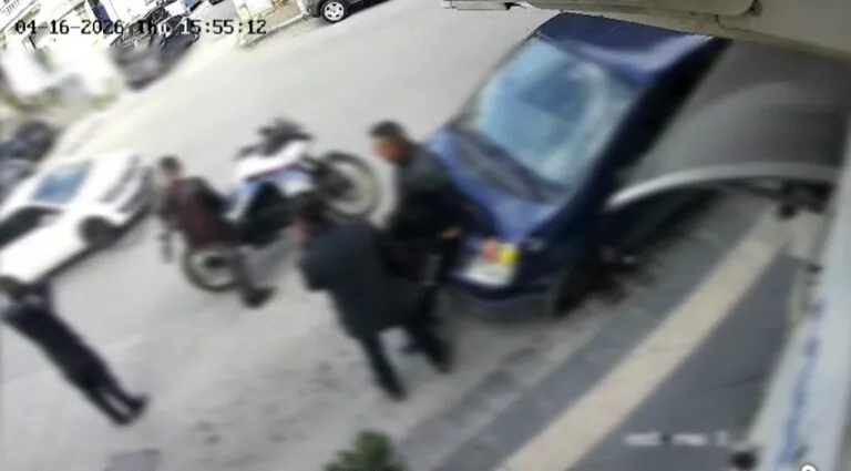 Sparatoria in pieno giorno, il video dell’agguato