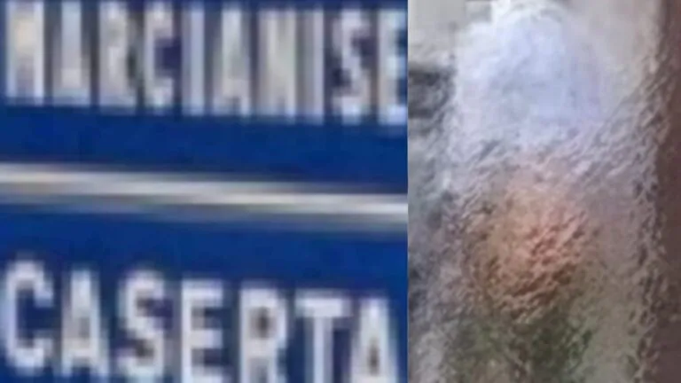 Passeggia nudo in strada e si reca al cimitero