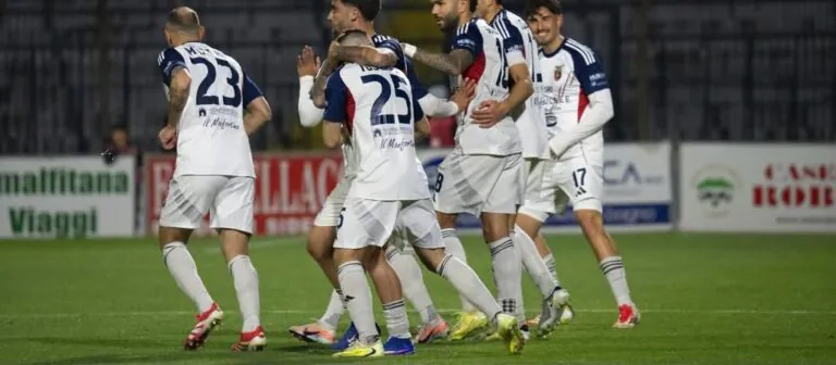 Falchetti corsari, Casarotto decide il derby di Cava