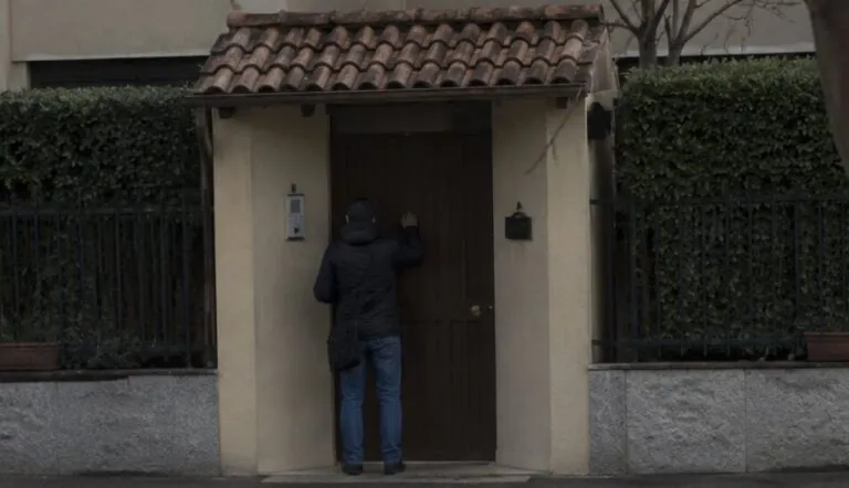 Chiede denaro per conto dei 2 sacerdoti, allerta truffa in città