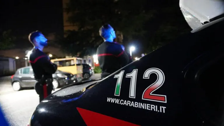 Inseguimento nella notte, preso dopo fuga ad alta velocità
