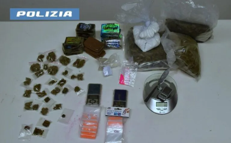 Nasconde droga in casa, arrestato dalla polizia