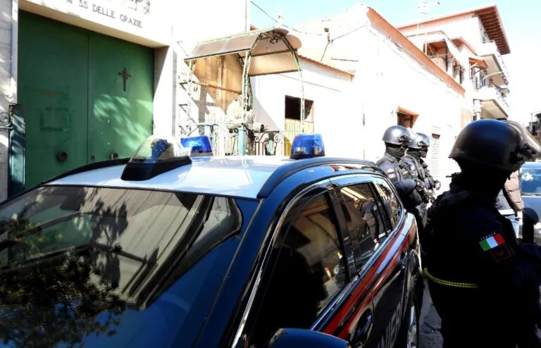 Asse camorra-albanesi per lo spaccio, 14 arresti