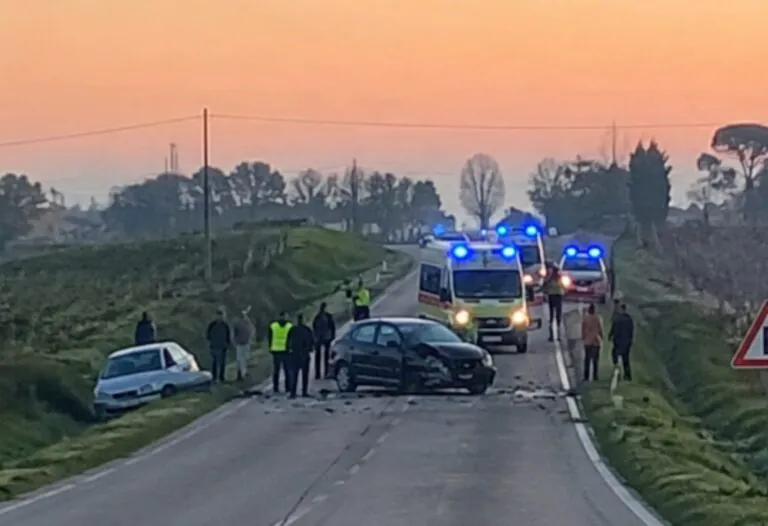 Schianto all’alba, choc per 50enne