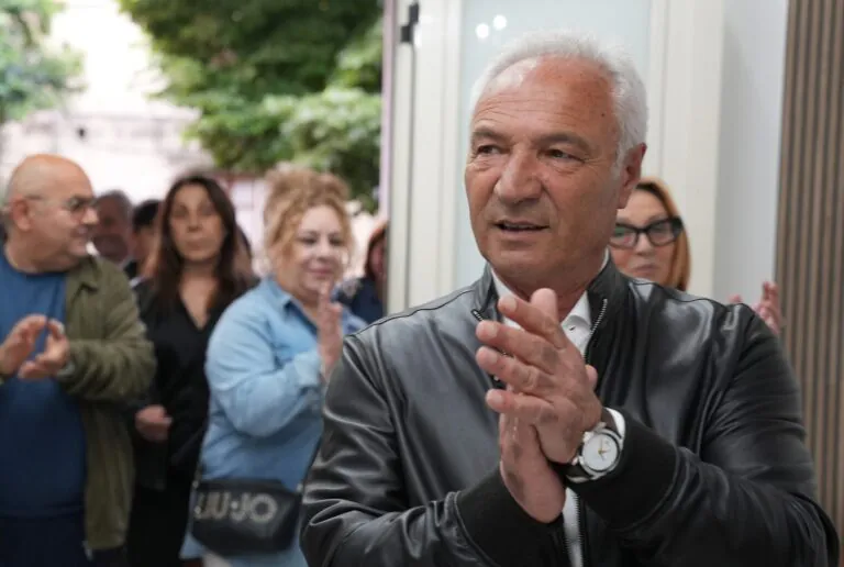 Negro chiude la campagna elettorale in piazza: “La città può rialzarsi”