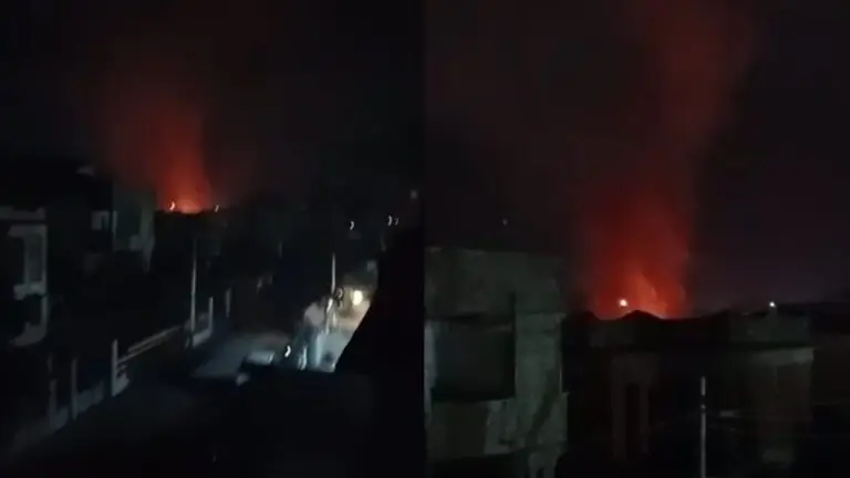 Rifiuti a fuoco, fumo invade la zona