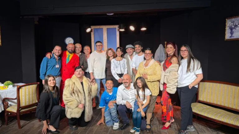 Al Teatro Garibaldi tornano le risate con “Non tutte le corna vengono per nuocere”: le date