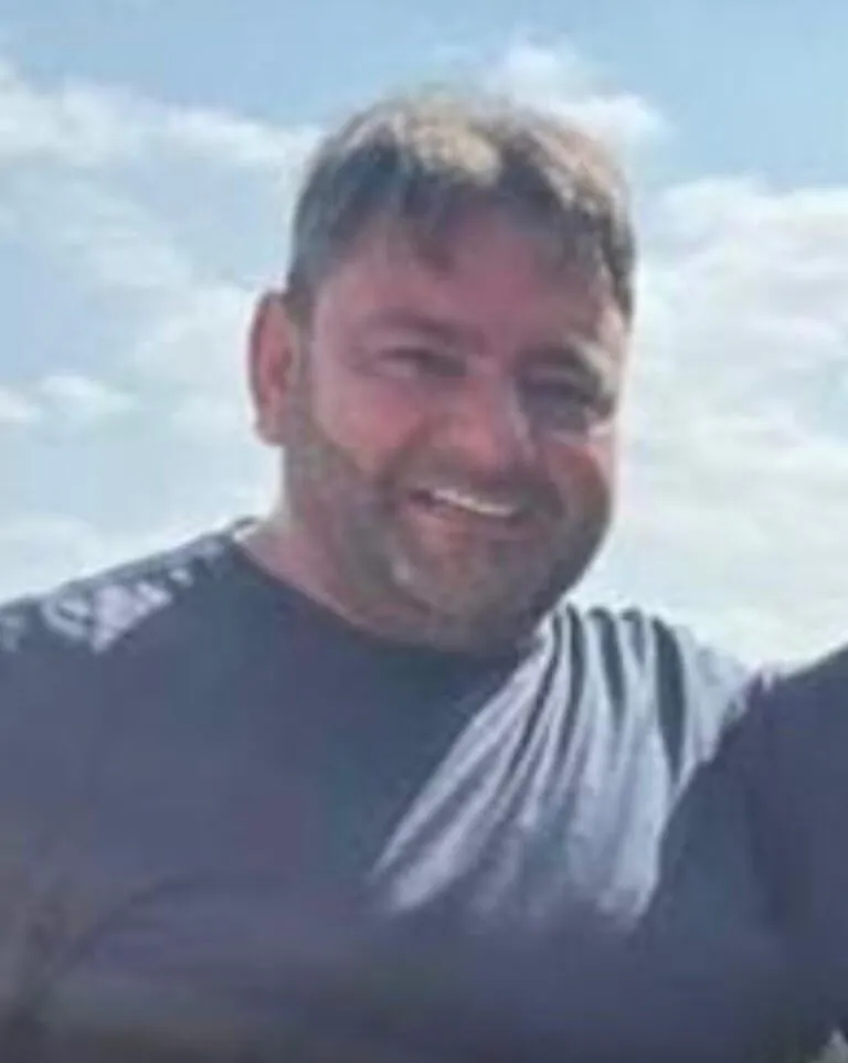 Muore all’improvviso a 48 anni, città in lacrime per Giuseppe
