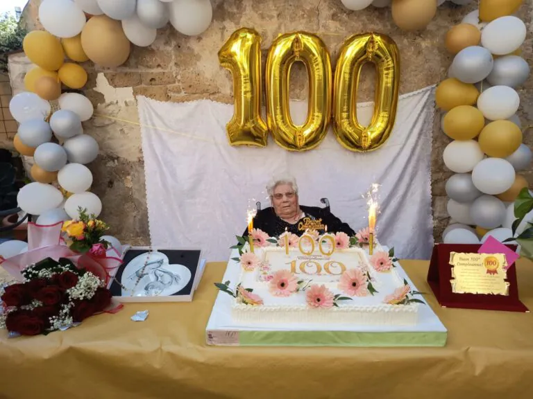 Frazione festeggia i 100 anni di nonna Anastasia