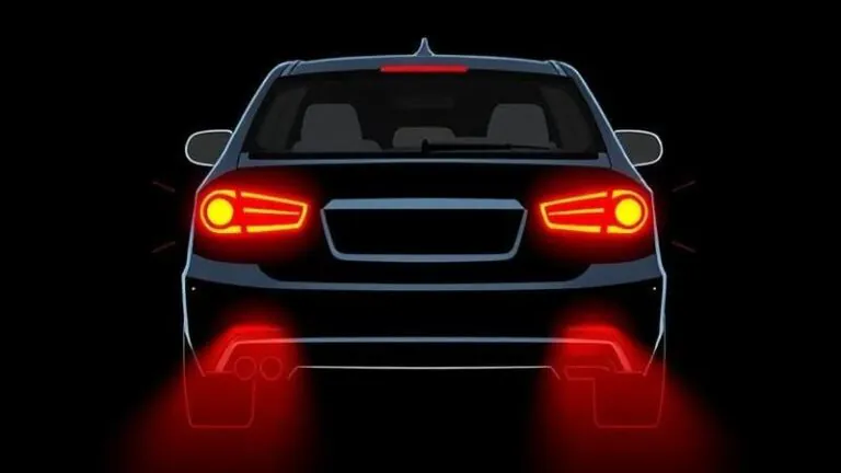 Da luglio nuovi luci di stop obbligatorie sulle auto: quando freneremo accadrà questo