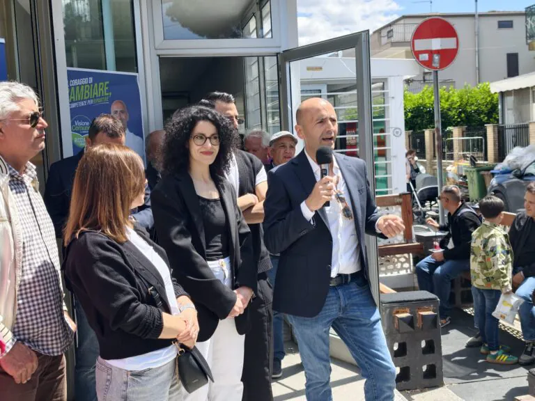 Ricciardi presenta i candidati di “Visione Comune”: parte la sfida del cambiamento