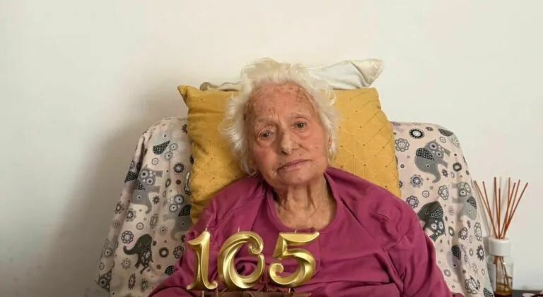Addio nonna Anna, città in lutto per la sua centenaria