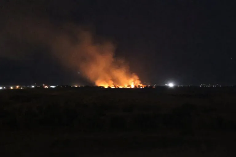Roghi nella notte, residenti assediati dal fumo