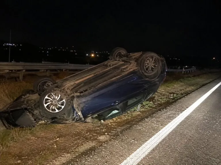 Sbanda e si ribalta con l’auto più volte, choc sulla Statale