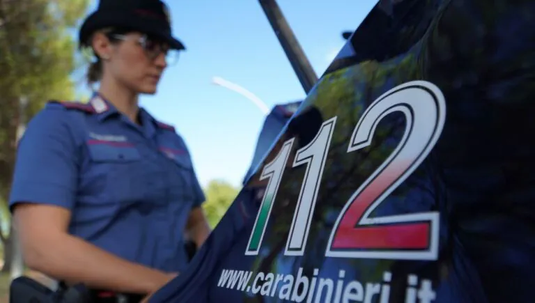 Se ne va a spasso nonostante i domiciliari, 41enne denunciato
