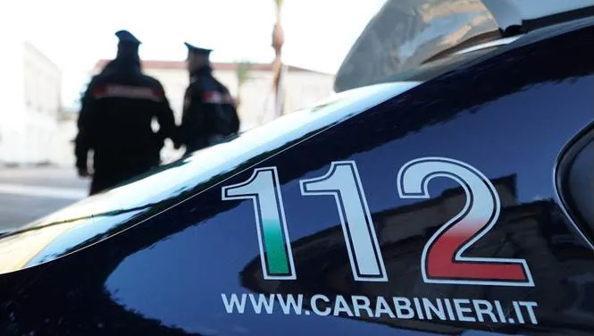 Operai sopresi a rubare sul cantiere dove lavorano