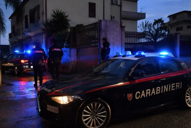 Ex pentito costretto a lasciare casa: 4 arresti per minacce e violenze aggravate dal metodo mafioso