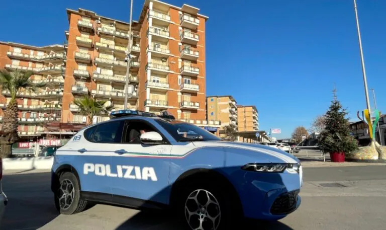 Bar illegale e perquisizioni antidroga, operazione nei covi dell’illegalità